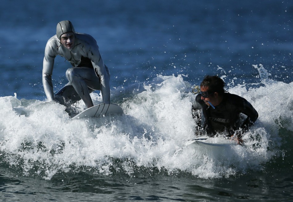 Halloween surf contest