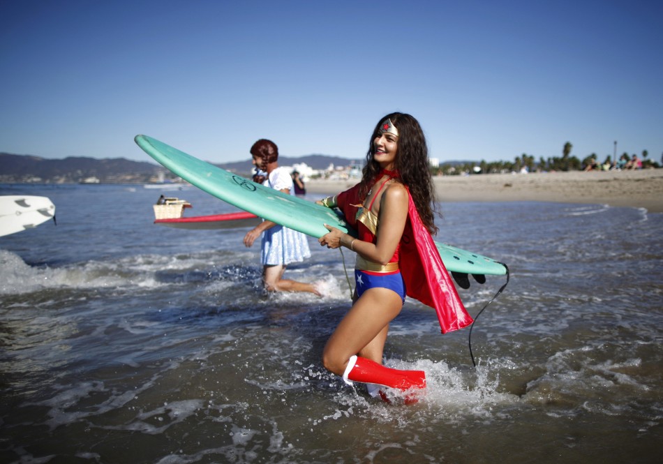 Halloween surf contest