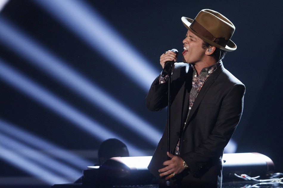 Mars, Victoria's Secret Fashion Show