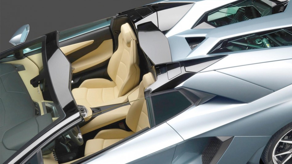 Aventador LP 700-4 Roadster