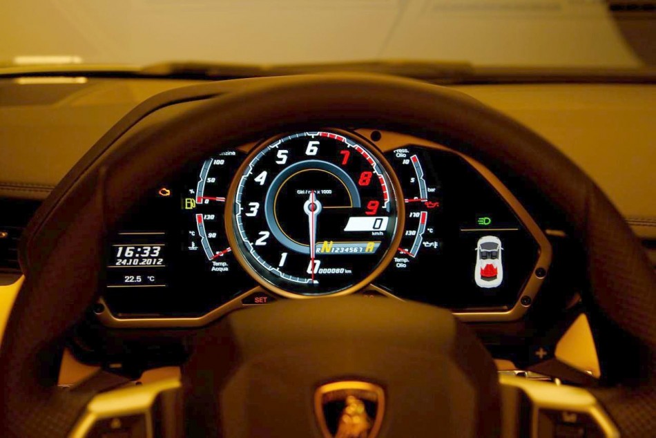 Aventador LP 700-4 Roadster