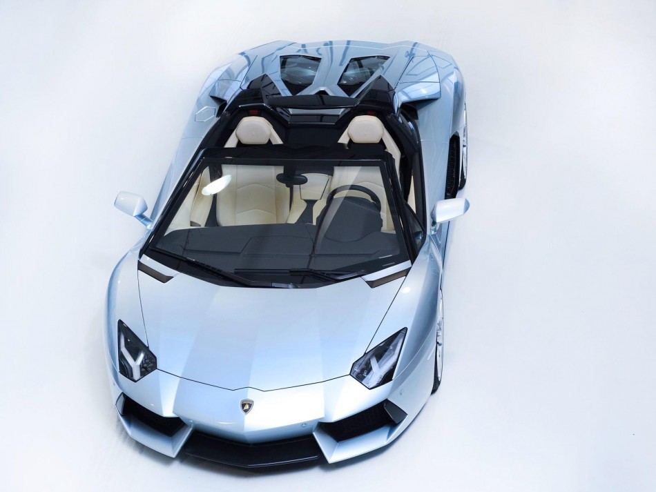 Aventador LP 700-4 Roadster