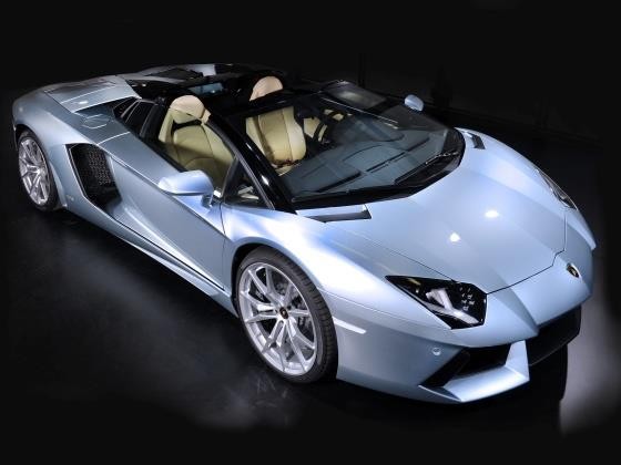 Aventador LP 700-4 Roadster