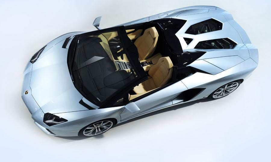 Aventador LP 700-4 Roadster