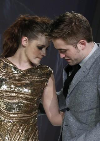 Robert Pattinson and Kristen Stewart