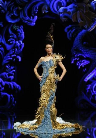 Stunning Creations at Asian Couture 2012: Charmaine Sheh Walks the Ramp ...