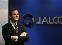qualcomm-chief-executive-paul-jacobs-poses-during-his-meeting-with-reporters-in-hong-kong