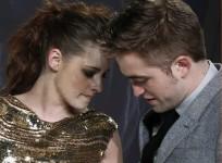 robert-pattinson-and-kristen-stewart