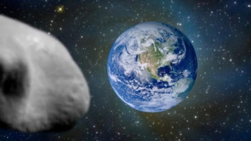NASA video showing asteroid 2012 DA14 crossing the Earth 2012 DA14