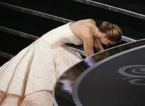 jennifer-lawrence-sexiest-sense-of-humor-her-most-hilarious-stunts-this-year