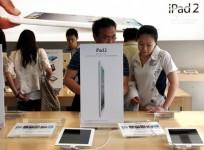 customers-look-at-various-ipad-2-products-during-the-china-launch-at-an-apple-store-in-central-beijing