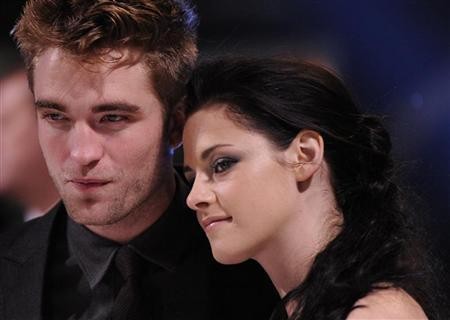 'Robstew' are back to living together