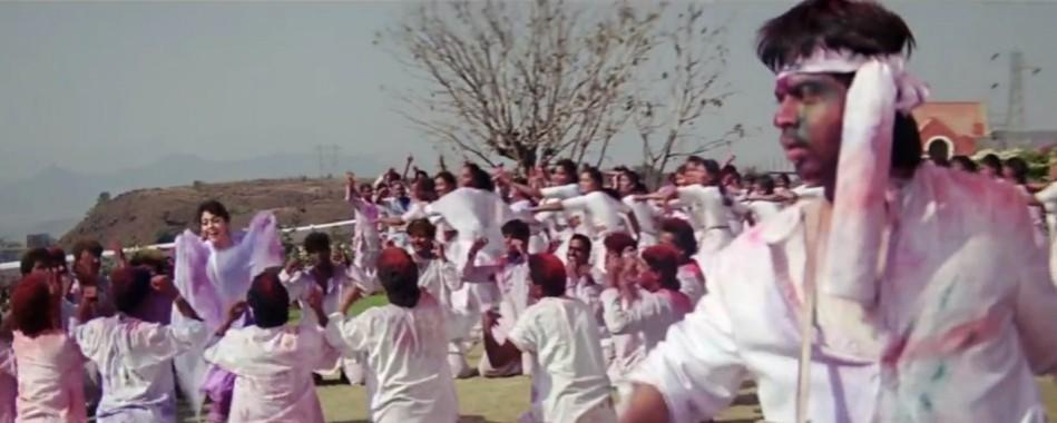 Shahrukh Khan played a role of an obsessed lover in the 1993 movie Darr