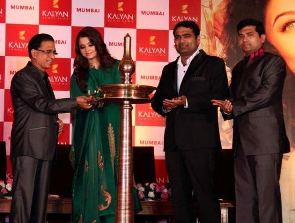 Aishwarya Rai Bachchan at Kalyan Jewellers showroom inauguration (Facebook/ kalyan jewellers) Aishwarya Rai Bachchan
