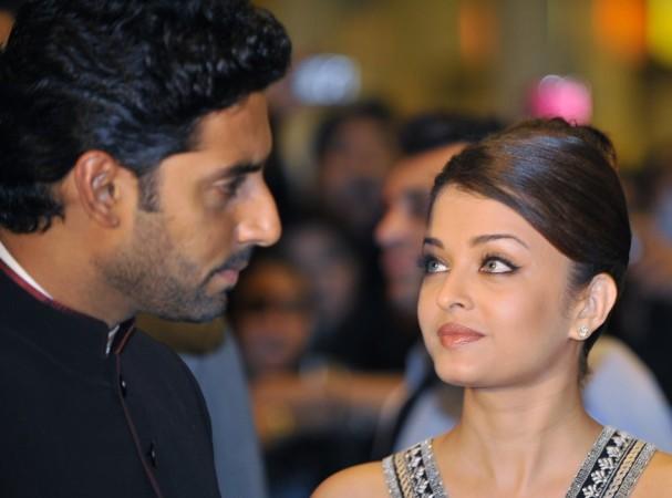 Does Aishwarya Rai Bachchan secretly check Abhishek Bachchan's phone? [Video] - IBTimes India