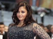 actress-aishwarya-rai-arrives-on-the-red-carpet-ahead-of-the-screening-of-the-film-quotcosmopolisquot-in-competition-at-the-65th-cannes-film-festival-may-25-2012-reuters