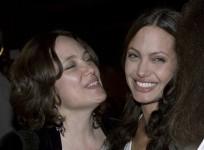 angelina-jolie-with-her-mother