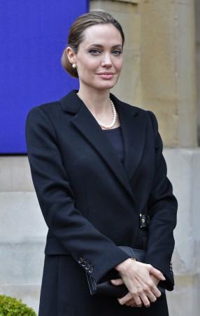 Angelina Jolie's Double Mastectomy: All the Latest Celebrity Reactions Angelina Jolie
