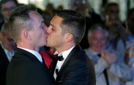 Vincent Autin (L) and Bruno Boileau (R) kiss during their wedding ceremony at the city hall in Montpellier, May 29, 2013. REUTERS/Jean-Paul Pelissier Vincent Autin (L) and Bruno Boileau (R) kiss during their wedding ceremony at the city hall in Montpellier, May 29, 2013. REUTERS/Jean-Paul Pelissier