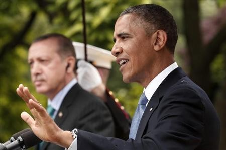 US President Barack Obama (R) and Turkish Prime Minister Recep Tayyip Erdogan hold a joint news conference in the White House Rose Garden in Washington, May 16, 2013.