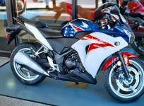 honda-launches-new-cbr-250r-bike-at-1-56-lakh