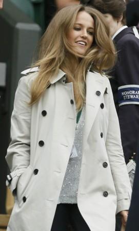 Kim Sears, the girlfriend of Andy Murray of Britain, arrives on Centre Court to watch Murray's men's singles tennis match against Tommy Robredo of Spain at the Wimbledon Tennis Championships, in London Kim Sears