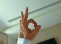 hrithik-roshan-posts-picture-gesturing-okay-from-hospital-bed