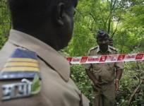 police-surveying-crime-scene-where-mumbai-photojournalist-was-gang-raped