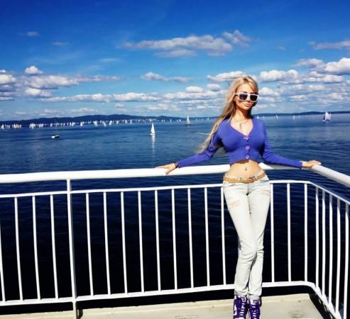 Valeria Lukyanova's Tiny Waist