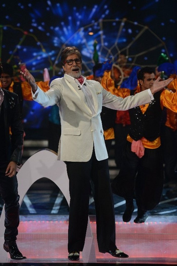 Television's most popular host Amitabh Bachchan is all geared up for the season 7 of the equally fetching Amitabh Bachchan