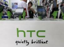htc-smartphones-displayed-in-a-store