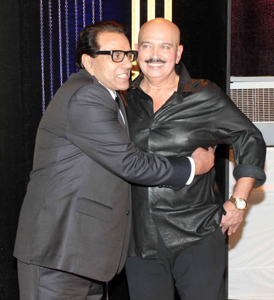 Dharmendra at Rakesh Roshan's Birthday Party Rakesh Roshan Birthday Party