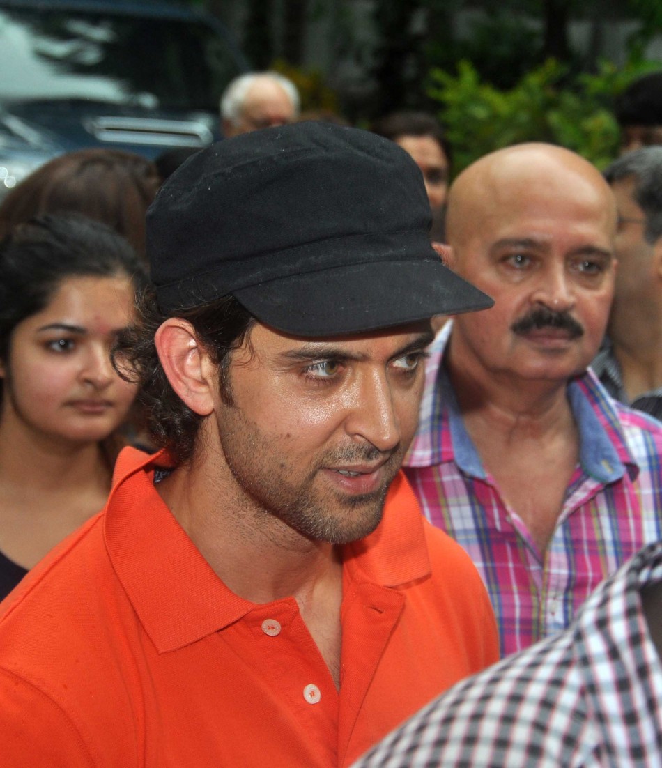 Hrithik Roshan during Ganpati Visarjan Hrithik Roshan (Varinder Chawla)