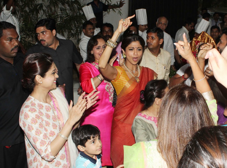 Shilpa Shetty during Ganpati Visarjan Shilpa Shetty
