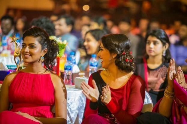Amala Paul-Hansika (Facebbok/SIIMA) Amala Paul-Hansika (Facebbok/SIIMA)