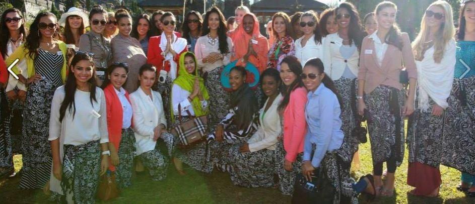 Miss World 2013 contestants do Namaste, Indonesian style of greet, as they prepare for visiting Mother Temple of Besakih in eastern Bali. (Photo: Miss World/Facebook) Miss World 2013