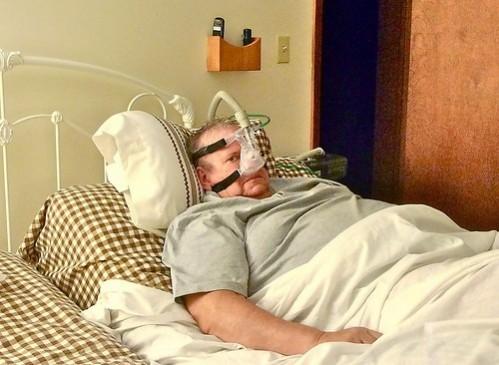 Suffering from the common sleep disorder sleep apnea, can increase the risk of pneumonia, according to a new study from Taiwan. CPAP, sleep apnea