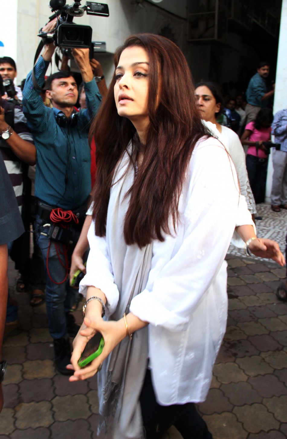 Madhuri Dixit's father prayer meet