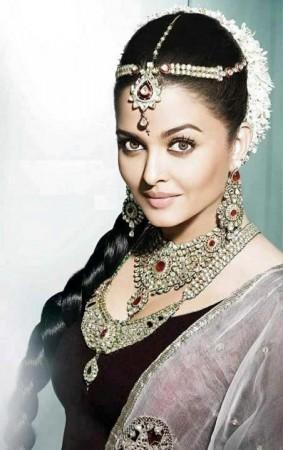 Aishwarya Rai Bachchan in new diamond ad (Facebook/Kalyan jewellers) Aishwarya Rai Bachchan