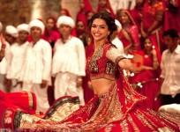 deepika-padukone-in-a-still-from-ram-leela-deepikapadukone-facebook