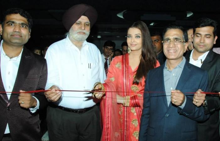 Aishwarya Rai Bachchan during the inauguration of 52nd showroom of Kalyan Jewellers in Ludhiana Aishwarya Rai Bachchan