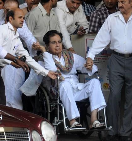 Dilip Kumar leaves Lilavati Hospital Dilip Kumar