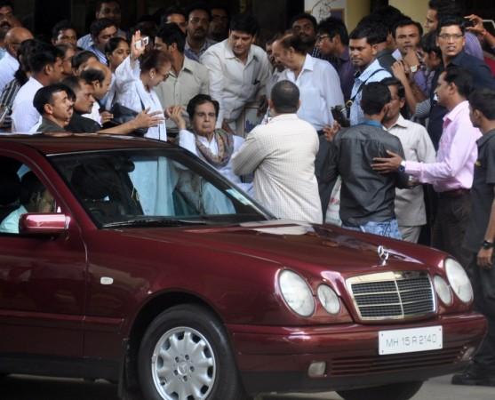 Dilip Kumar leaves Lilavati Hospital Dilip Kumar