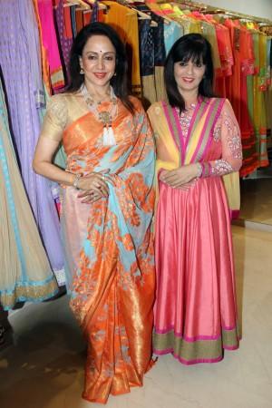 Hema Malini at Neeta Lulla's Flagship store Hema Malini, Neeta Lulla