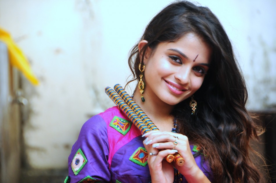 Sheena Shahabadi poses for Navratri Sheena Shahabadi