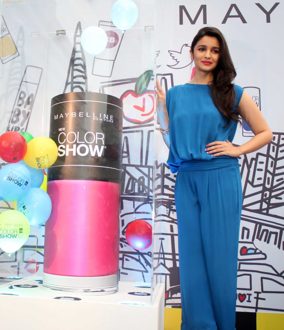 Alia Bhatt at launch of 'color' show Alia Bhatt