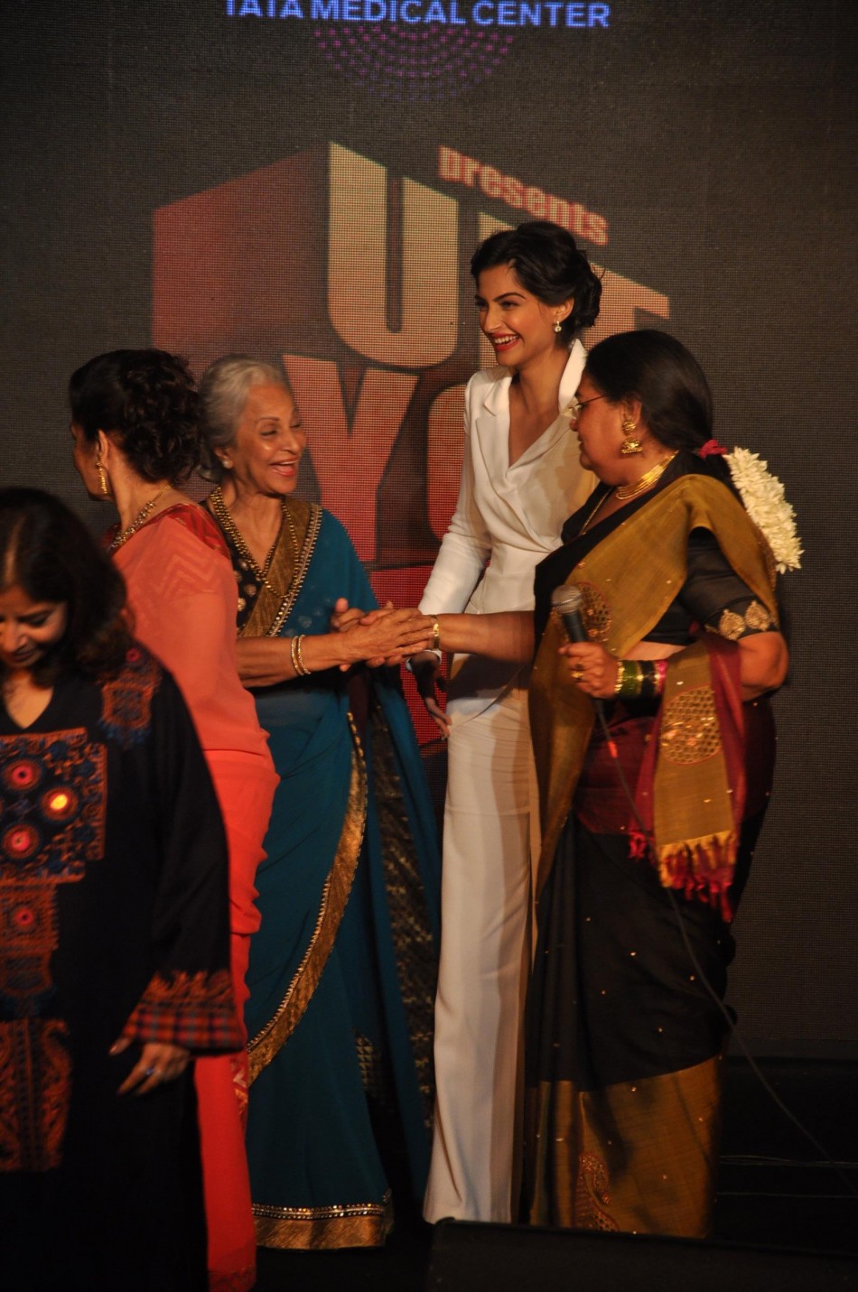 Sonam Kapoor,Usha Uthup,Waheeda Rehman