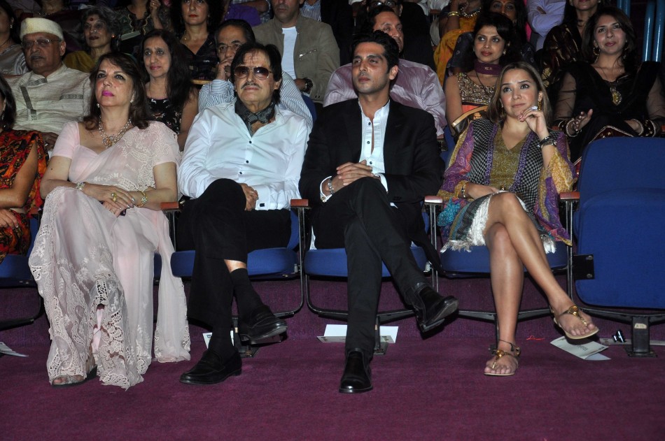 Sanjay Khan,Zarine Khan ,Zayed Khan,Malaika Parekh