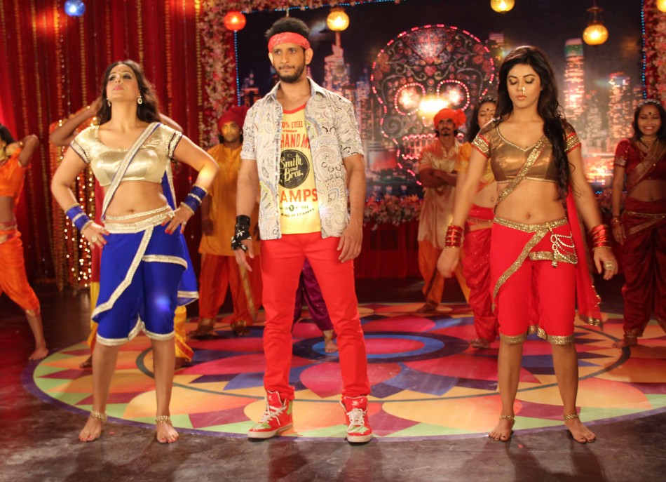 Sharman Joshi, Mahi Gill,Meera Chopra