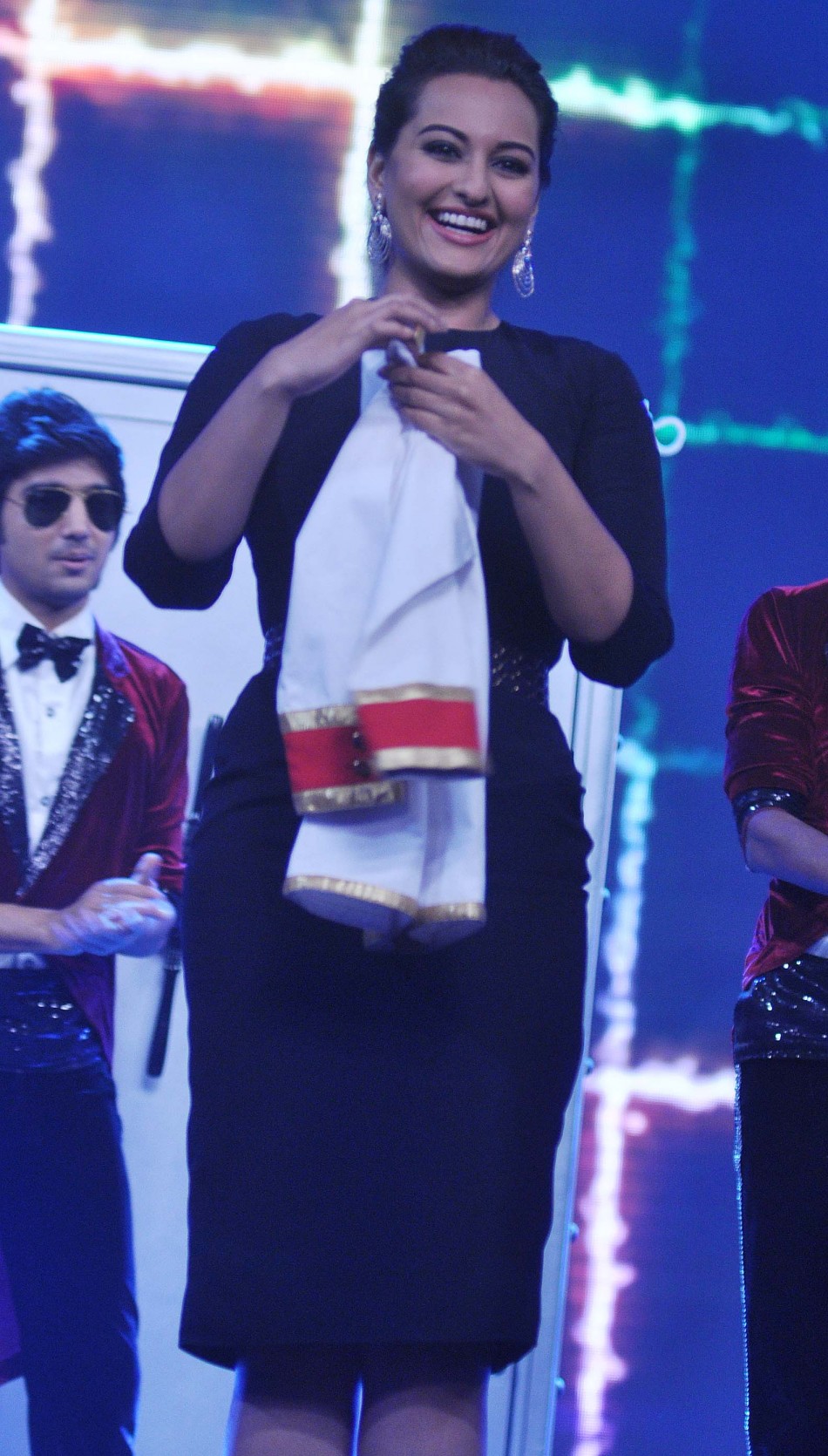 Sonakshi Sinha at the Set of  Sonakshi Sinha
